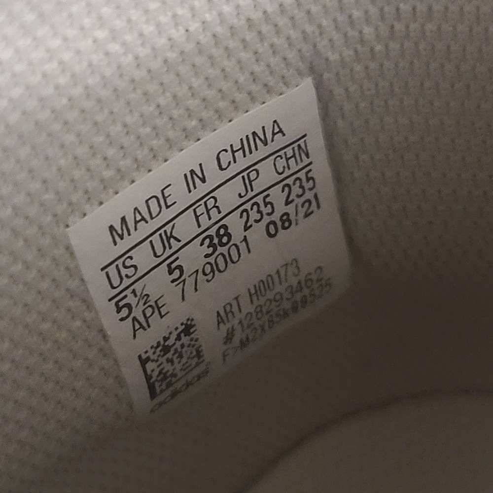 Adidas H00173 Shoes 5.5  or women's 6.5 - Picture 8 of 9
